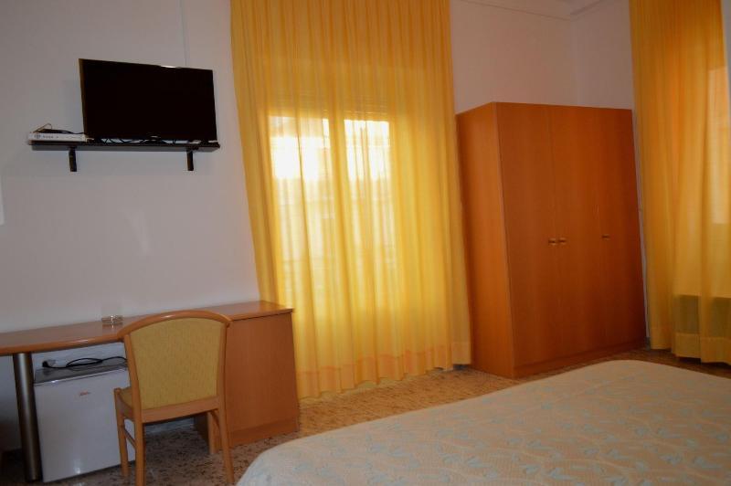 Delfino Hotell Marina di Camerota Exteriör bild