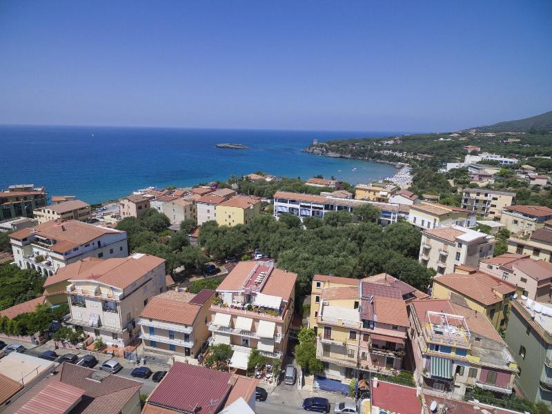 Delfino Hotell Marina di Camerota Exteriör bild