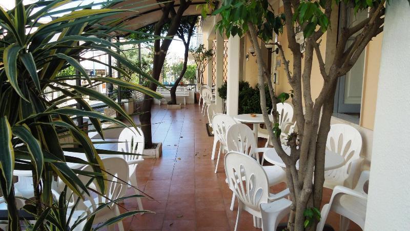 Delfino Hotell Marina di Camerota Exteriör bild
