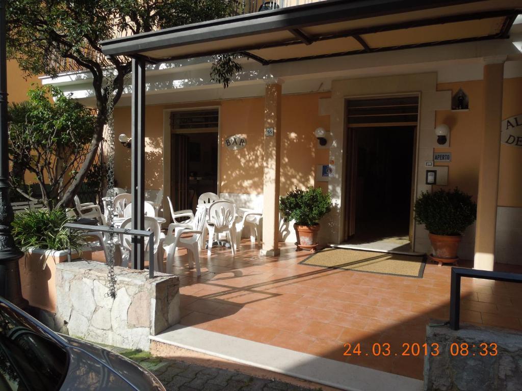 Delfino Hotell Marina di Camerota Exteriör bild