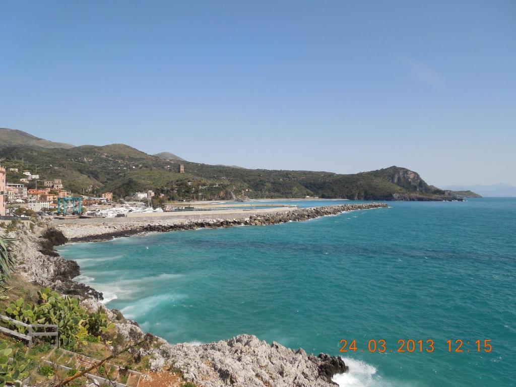 Delfino Hotell Marina di Camerota Exteriör bild