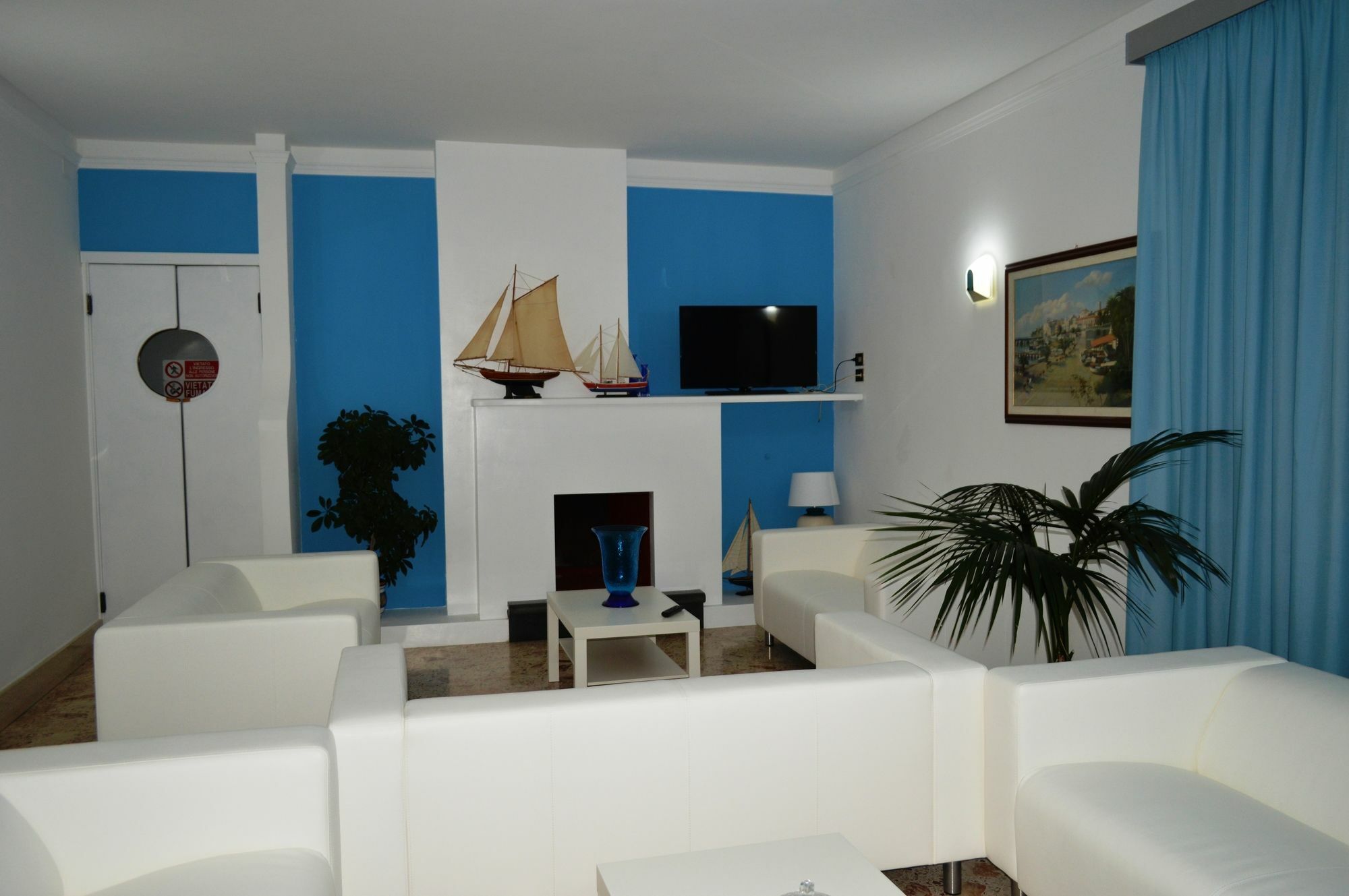 Delfino Hotell Marina di Camerota Exteriör bild