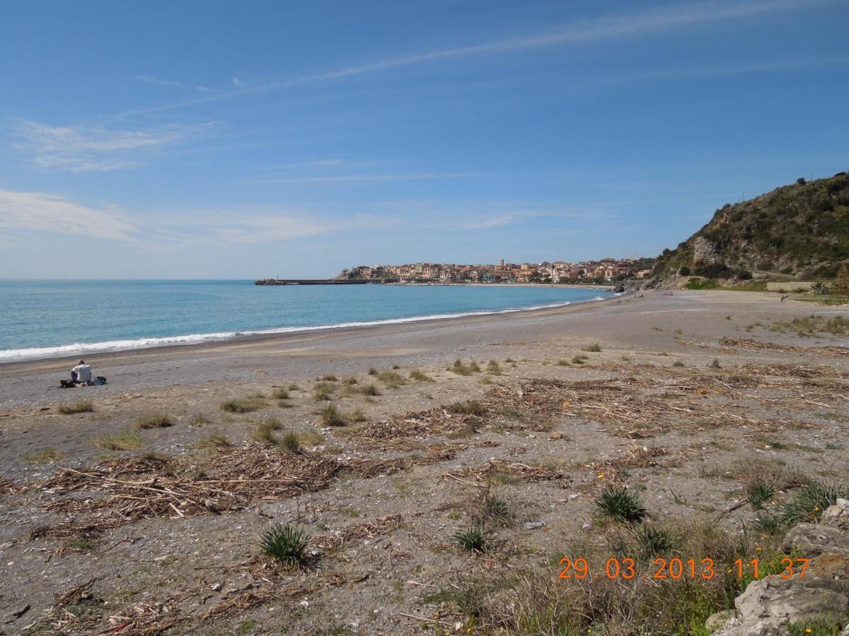 Delfino Hotell Marina di Camerota Exteriör bild